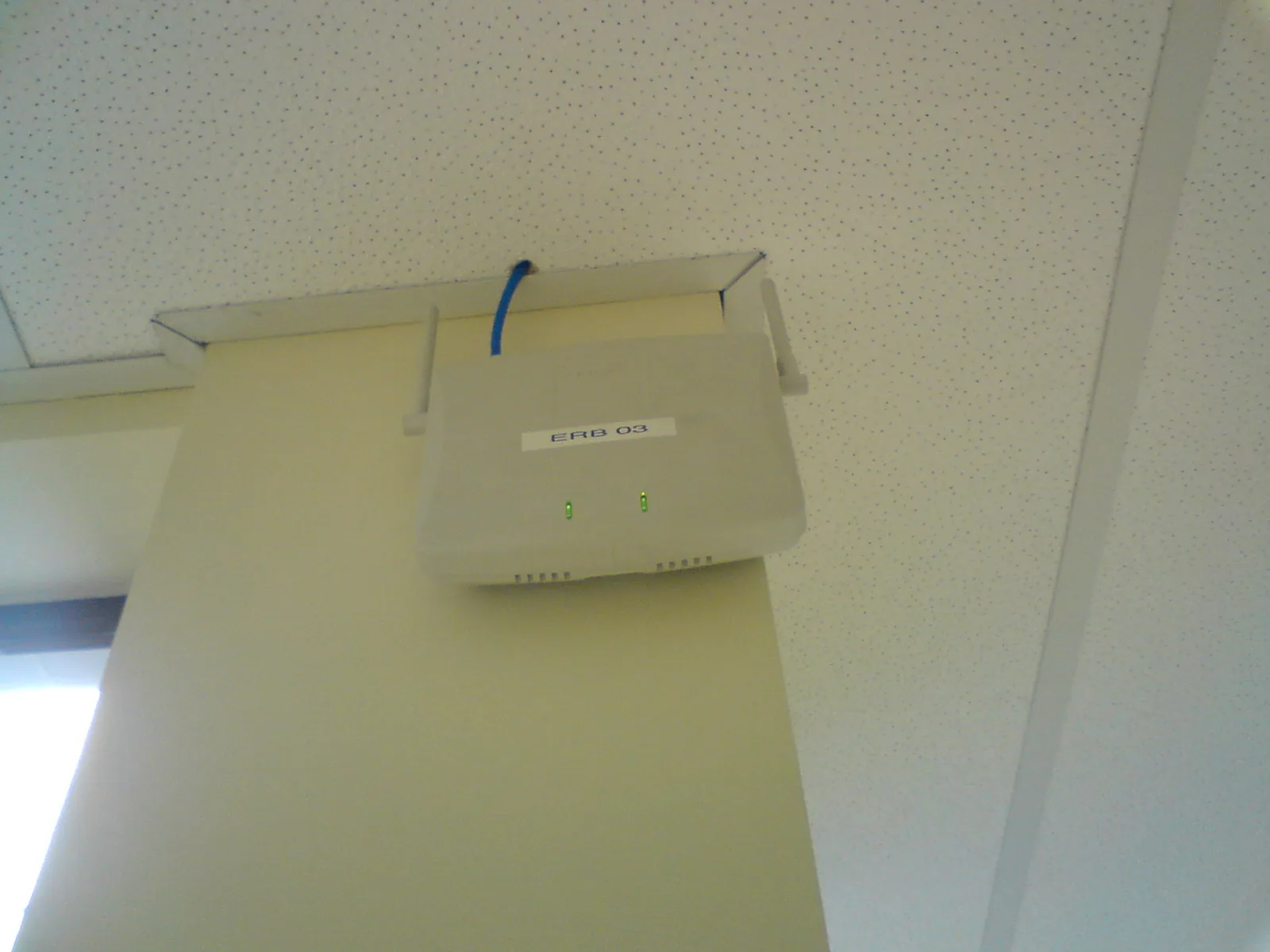 Wi-Fi empresarial: access points separados o sistema mesh para tu negocio