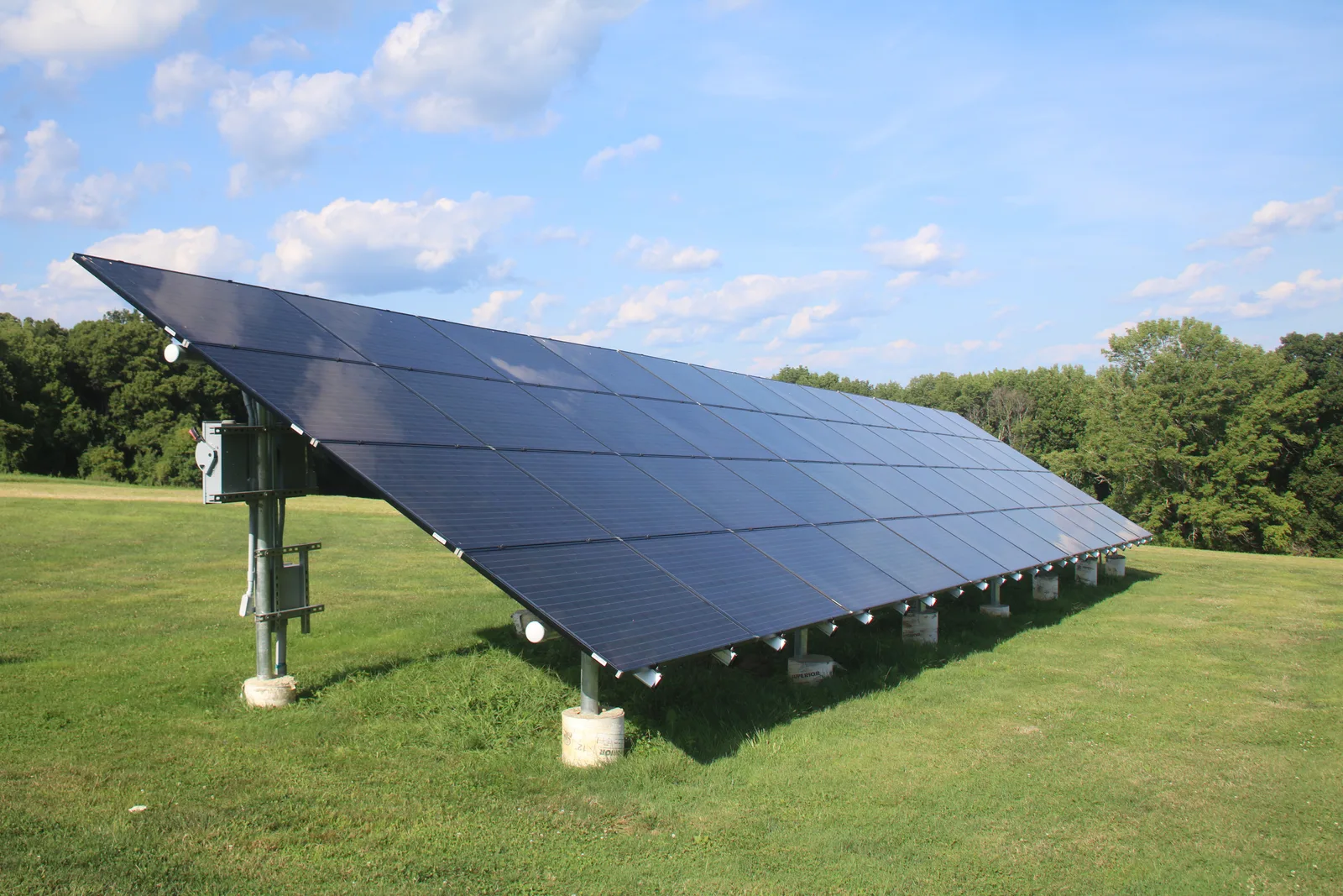 Medir una instalación solar antes de hablar de ahorro: qué datos sí importan