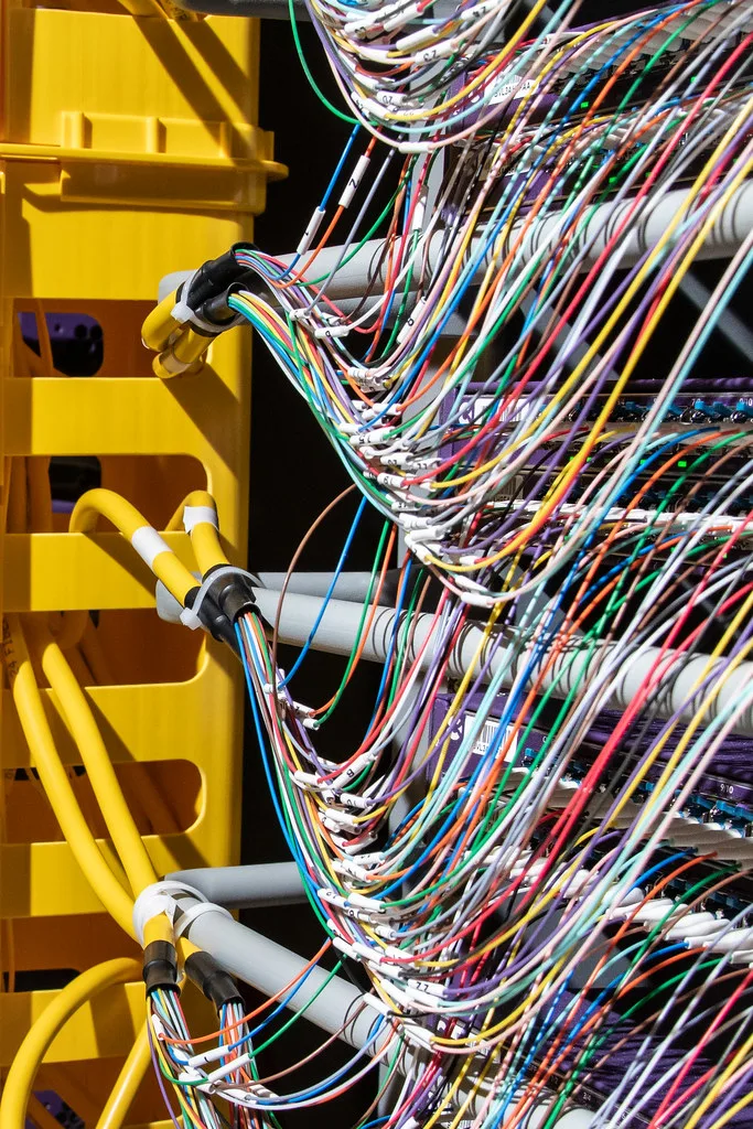 Red VLAN para cámaras IP: separa tu videovigilancia sin perder el acceso remoto en Mérida