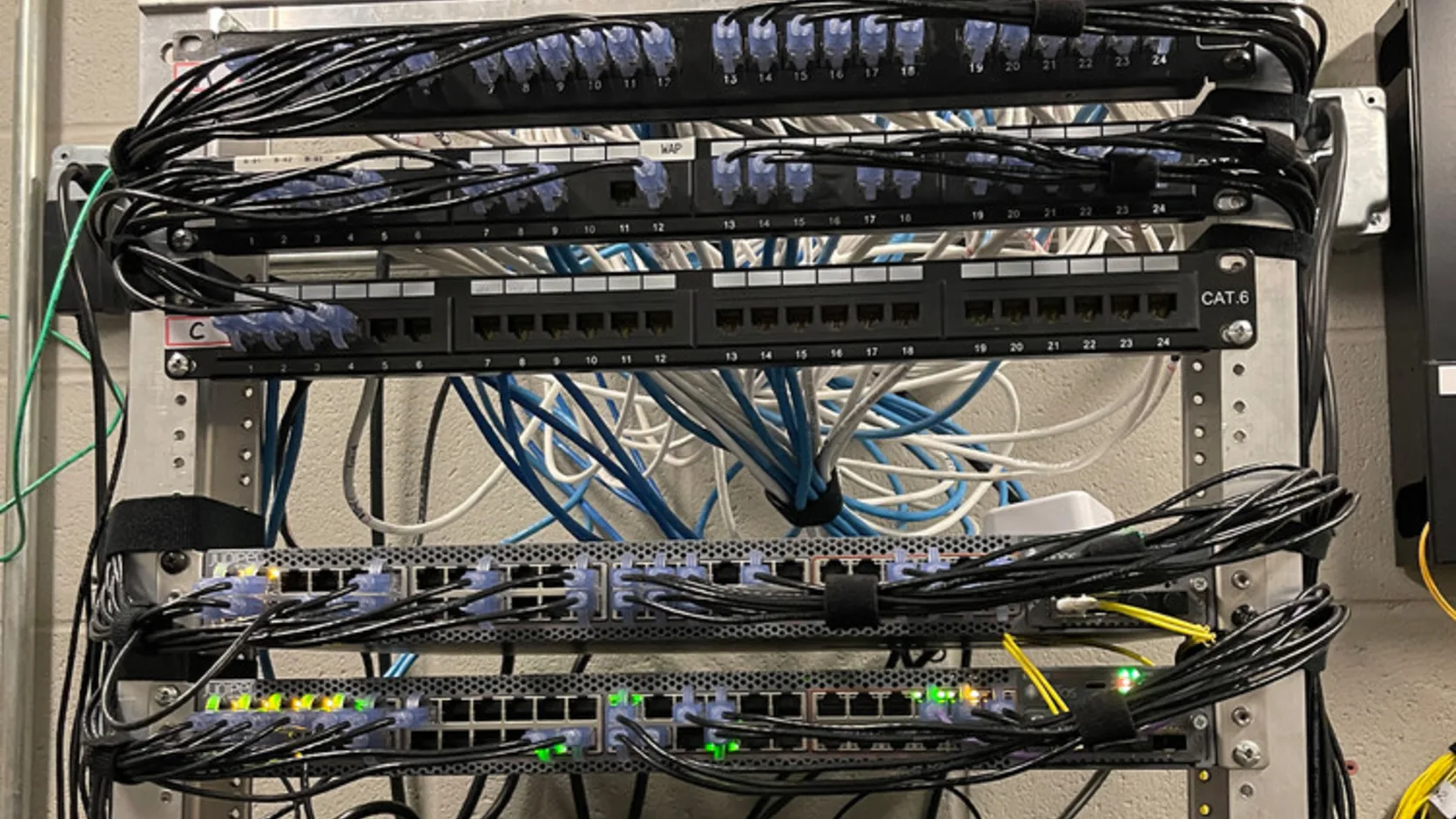Cableado estructurado para una oficina nueva en Mérida: qué planear antes de cerrar muros