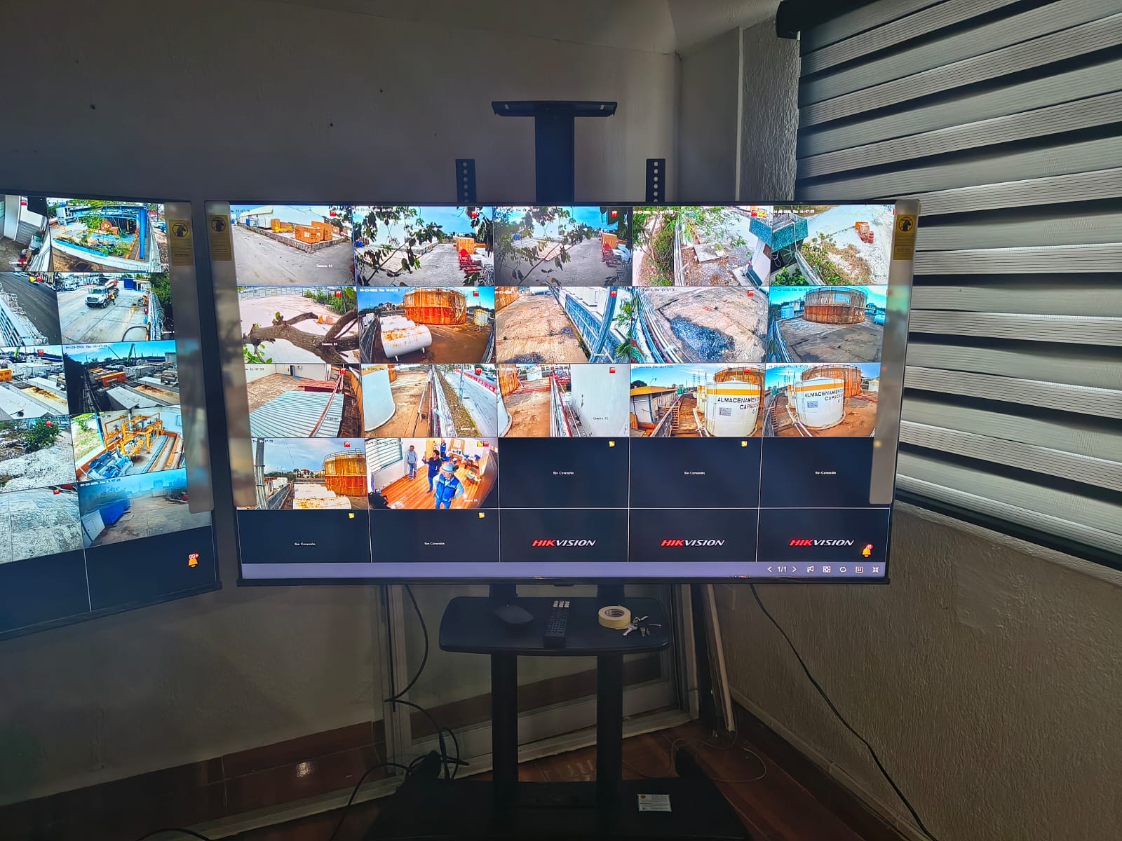Videoportero IP instalado por TECYPE en residencia de Mérida