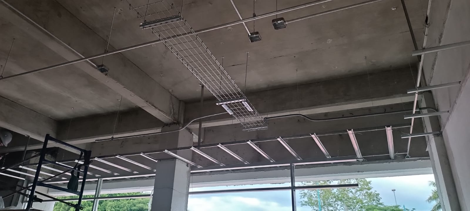 Instalación de sistema CCTV en comercio de Mérida por TECYPE