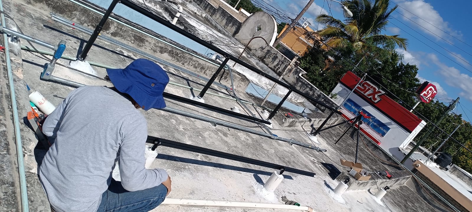 Red de datos y fibra óptica instalada por TECYPE en empresa de Mérida