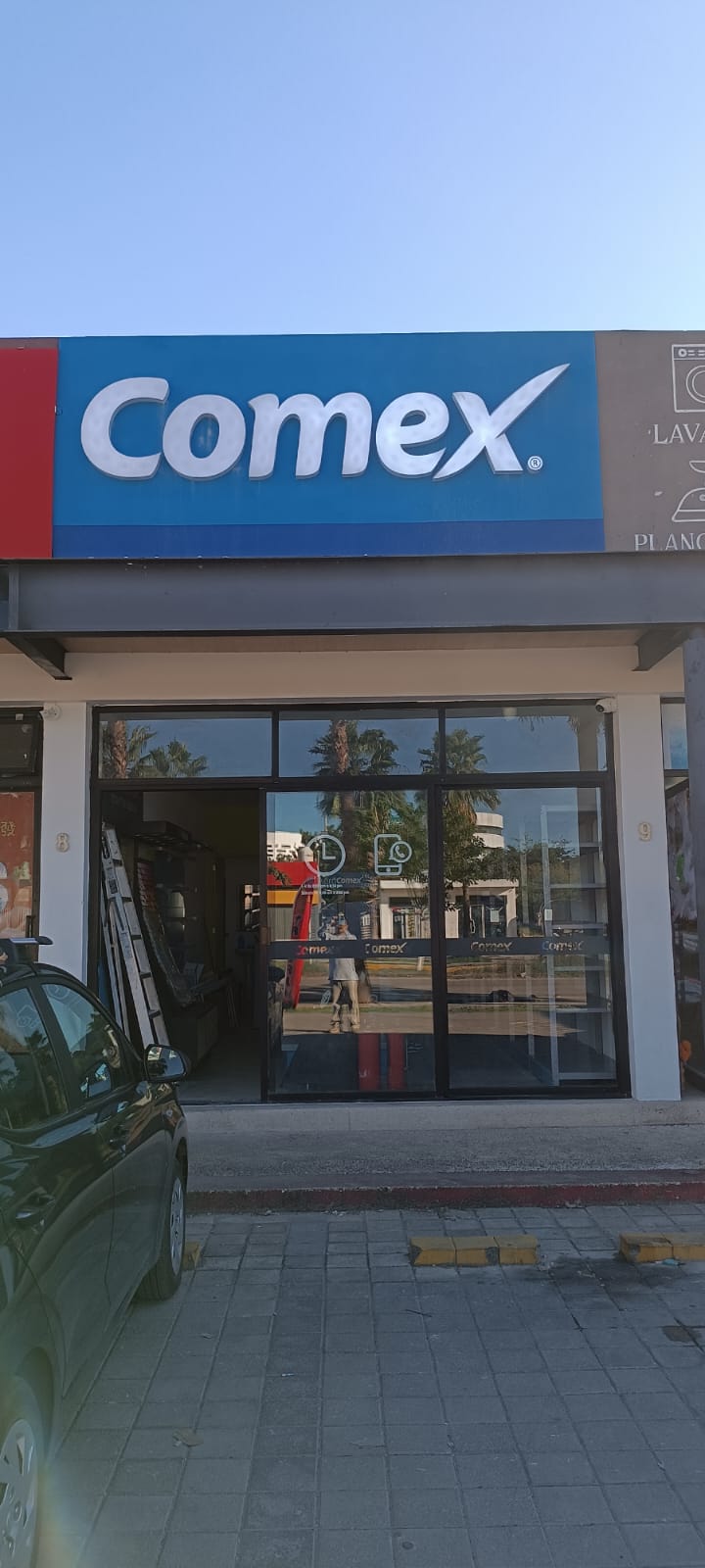 Cámaras IP de exterior instaladas por TECYPE en negocio de Mérida