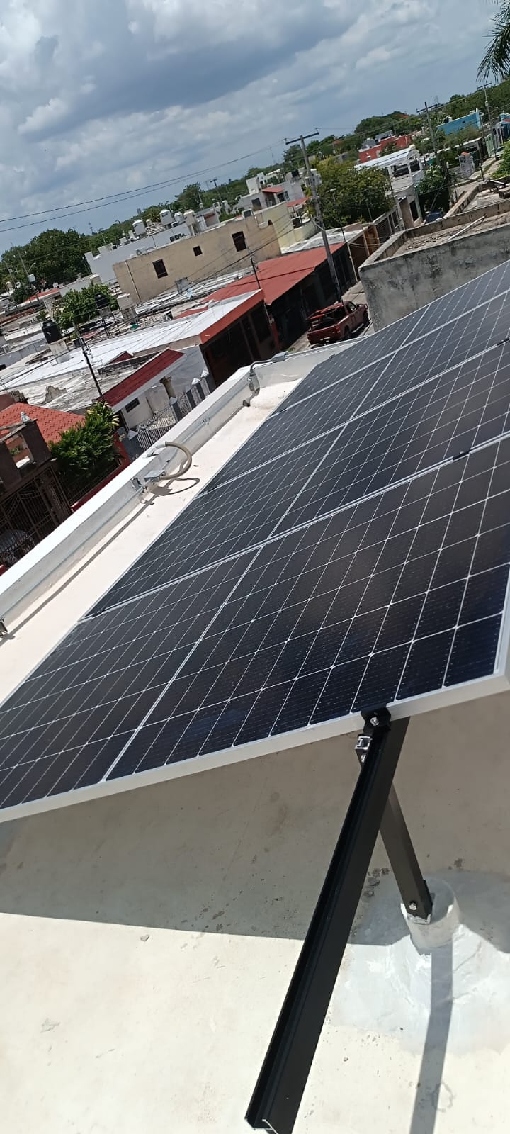 Instalación de alarma perimetral por TECYPE en residencia de Mérida