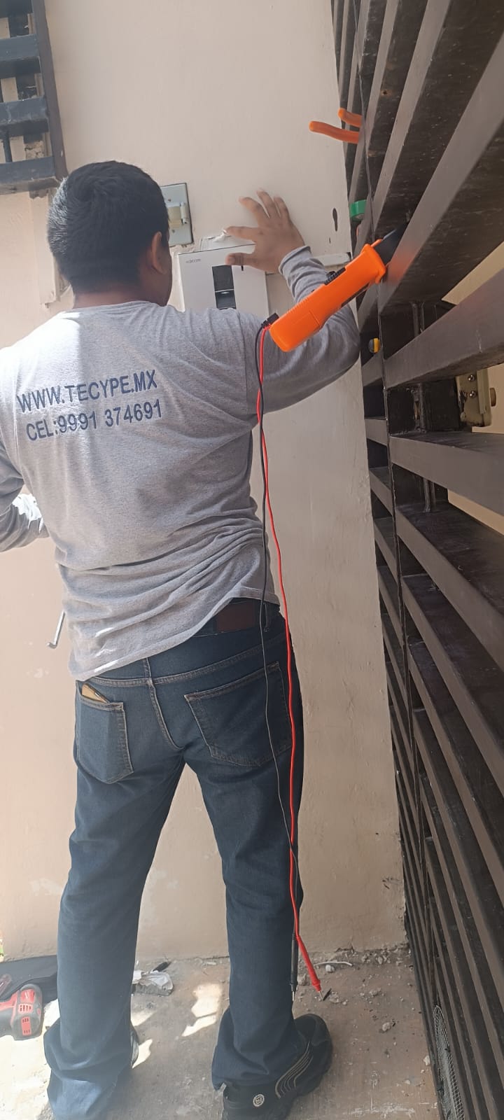 Sistema fotovoltaico industrial instalado por TECYPE en Yucatán