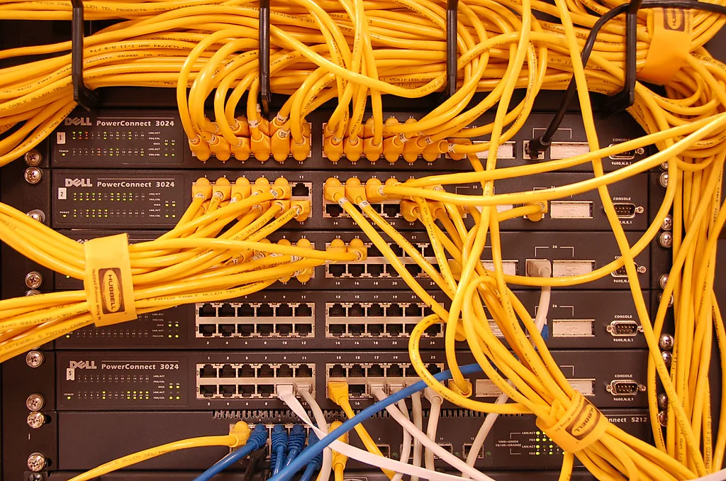 VLAN para CCTV e IoT: cómo separar cámaras, sensores y usuarios